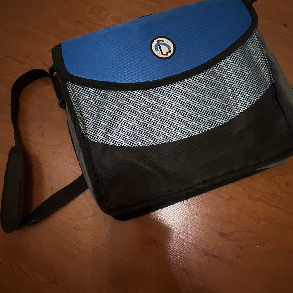 Preloved Case it Blue and Black 3 Ring Binder